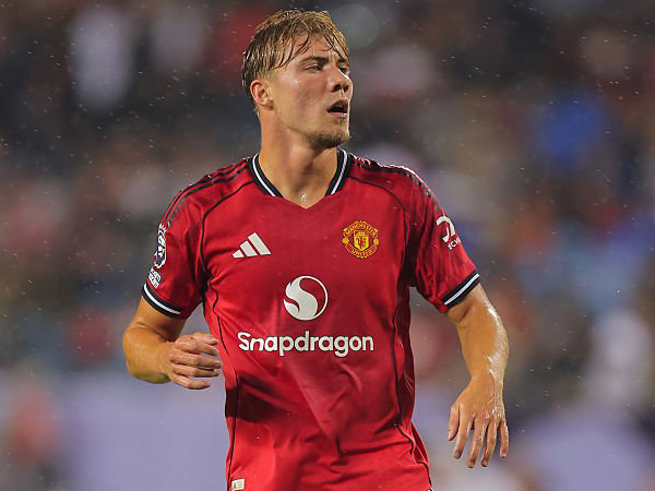 Benjamin Sesko Datang, MU Siap Tendang Rasmus Hojlund